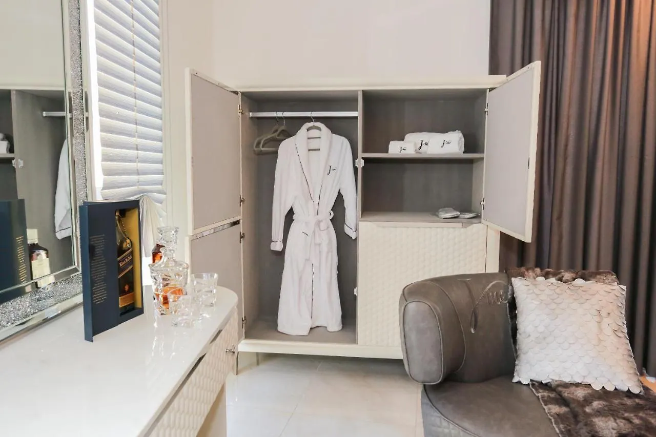 J'Me Boutique Hotel - Adults Only San Ġiljan